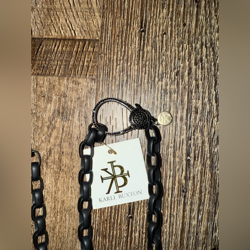 NEVER WORN // BLACK CHAIN w BLACK STONE CLASP